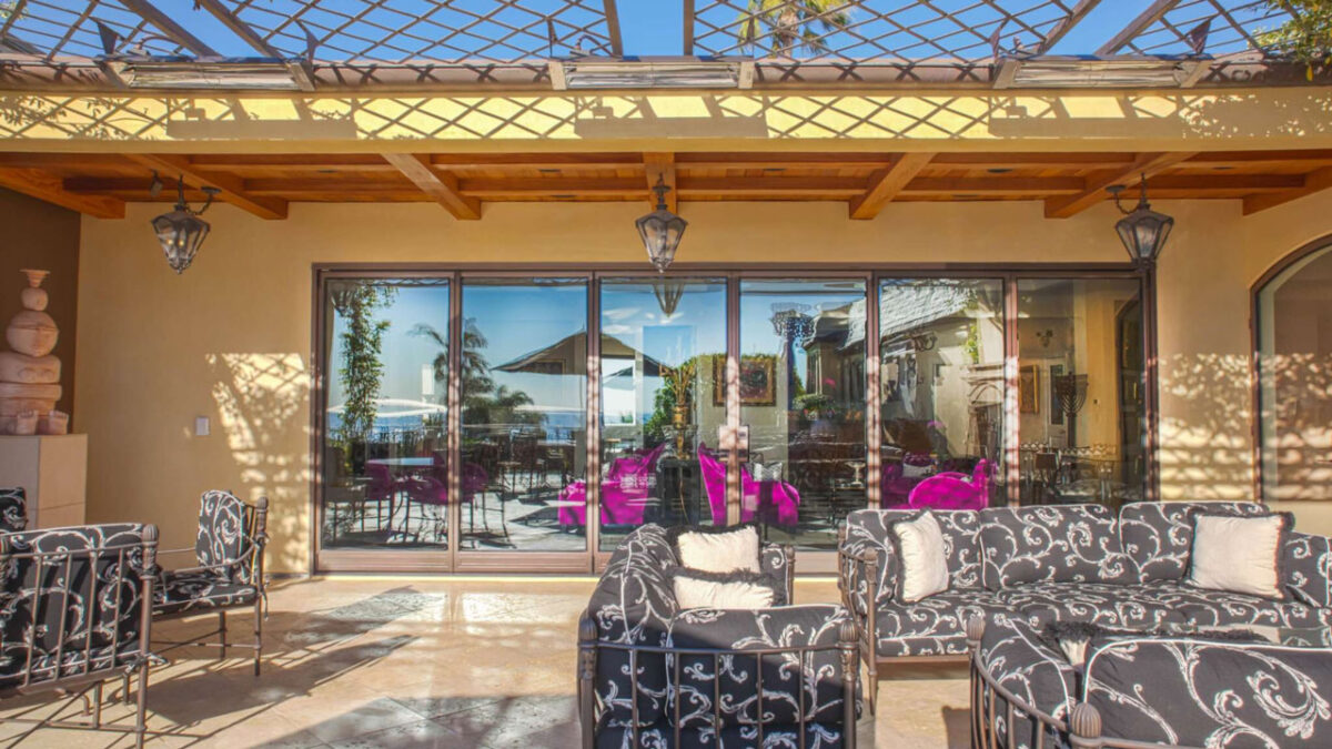 Stylish Privacy: The Growing Trend of Tinted Sliding Glass Doors