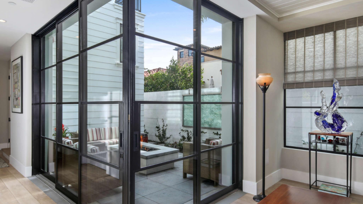 What are the different kinds of steel sliding doors?